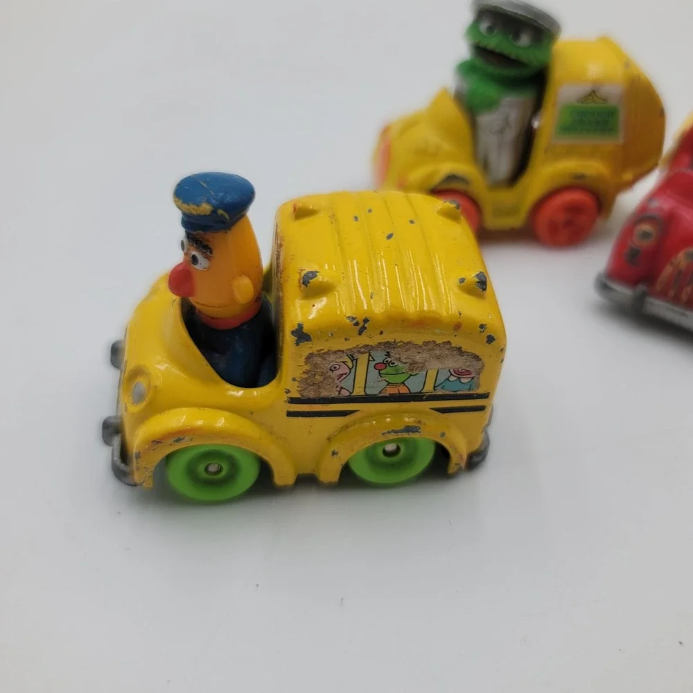 Vintage Sesame Street Playskool Diecast Cars Bert Oscar Ernie 1981 1983 Lot of 3